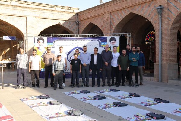 توزیع ۴۰۰ بسته لوازم تحریر برای دانش‌آموزان نیازمند در تبریز