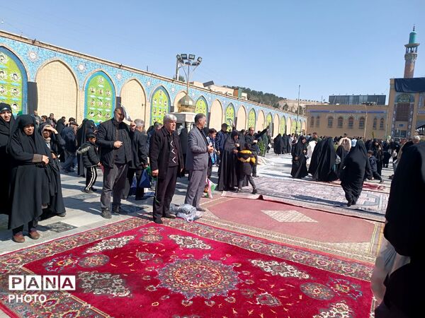 خروشِ بصیرت در صحن امامزاده جعفر (ع)؛ تالار قرآن پیشوا گنجایش دریای سوگواران مقتدا را نداشت