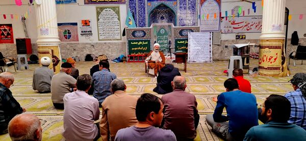 برگزاری مراسم اعتکاف پدر پسری در مسجد جامع آشخانه