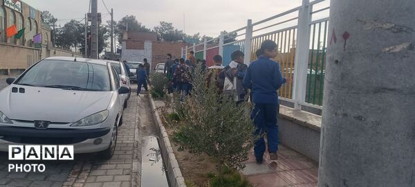 سومین جلسه درس کار و فناوری دبستان امیر آقایی در کانون لقمان کاشمر 