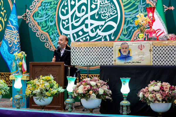 تشییع شهید علی حیدری پزشک مستقر در بیروت در مسجد مقدس جمکران