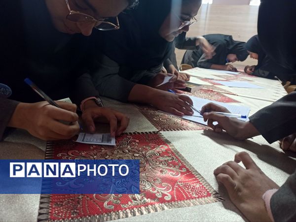 انتخابات شورای دانش‌آموزی در دبیرستان نمونه اندیشه