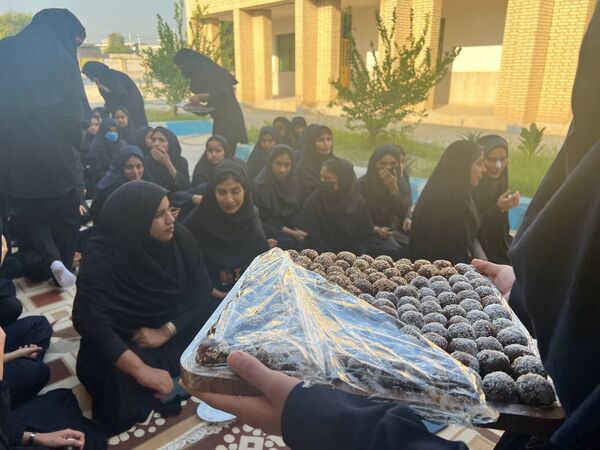 آغاز روز دانش‌آموزان رودخانه با قرائت زیارت عاشورا