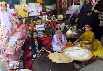 آشنایی با اقوام و فرهنگ‌های مختلف با اجرای طرح استان‌شناسی در زرقان 