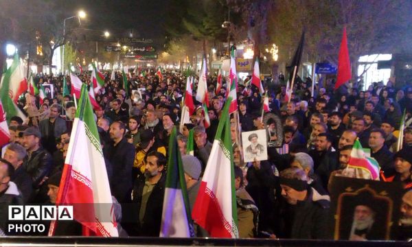 حضور پر شور و حماسی مردم نیشابور در هشتمین روز از شهادت امام شهید خامنه ای