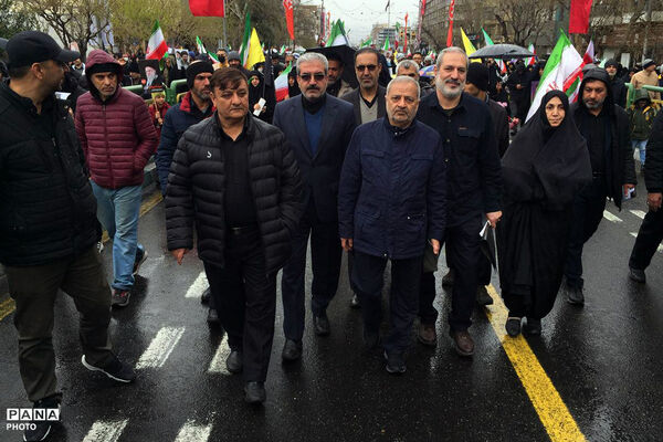 حضور وزیر آموزش و پرورش در راهپیمایی روز قدس در تهران