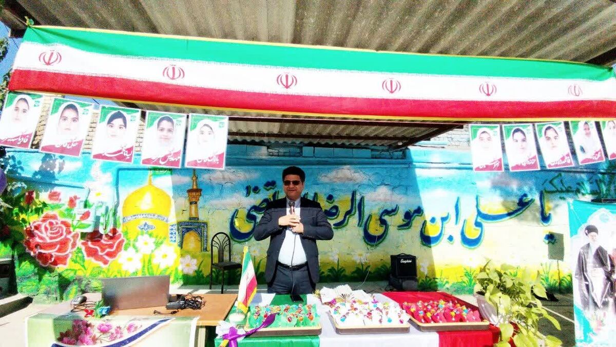 انش‌آموزان آینده‌سازان واقعی کشورند