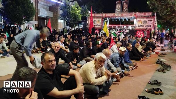 از شب اول تا شب صدوبیست وهفتمین نیشابور همچنان در سوگ رهبر شهید