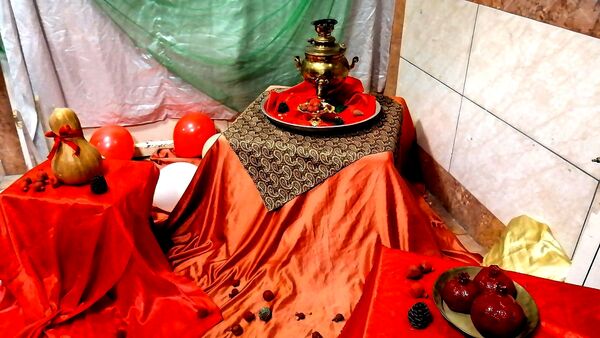 جشن یلدا در دبیرستان حضرت زینب(س) 