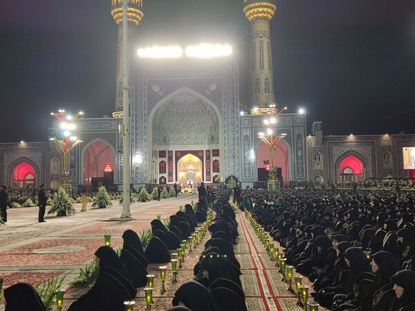  حضور زائران از سراسر کشور برای شهادت امام رضا (ع) در مشهد مقدس