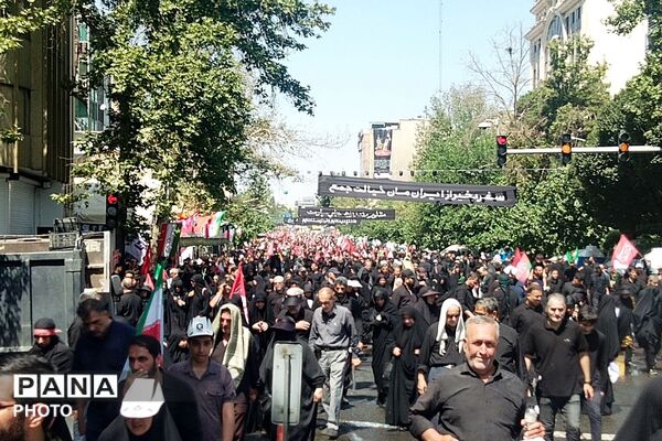 مراسم وداع و بدرقه آقای شهید ایران در مصلی امام خمینی (ره)