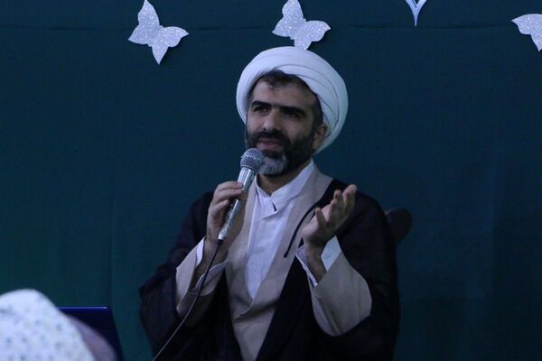  اعتکاف دانش‌آموزی در فضایی معنوی و آرام در ملارد