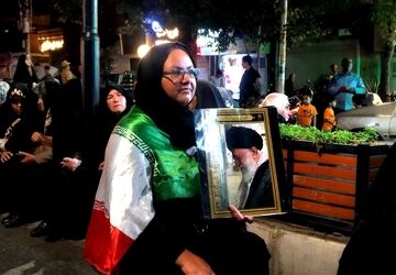 طنین شور و شعور نبوی در حسینیه امام خمینی نیشابور؛ عیدانه نوجوانان پانا در مهدِ عاشقی