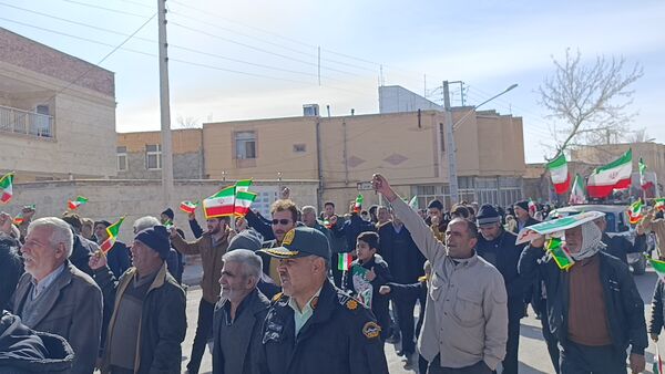 حضور گسترده مردم سفیددشت در راهپیمایی ۲۲ بهمن