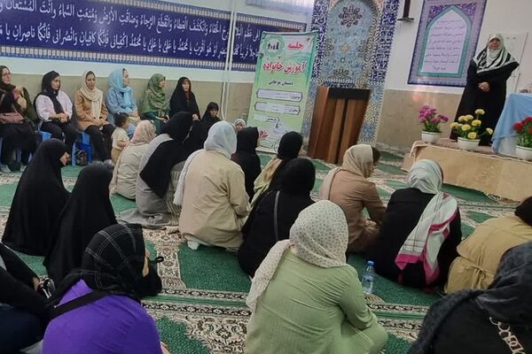 برگزاری جلسه آموزش خانواده در دبستان موجانی ناحیه 2 شهرری 