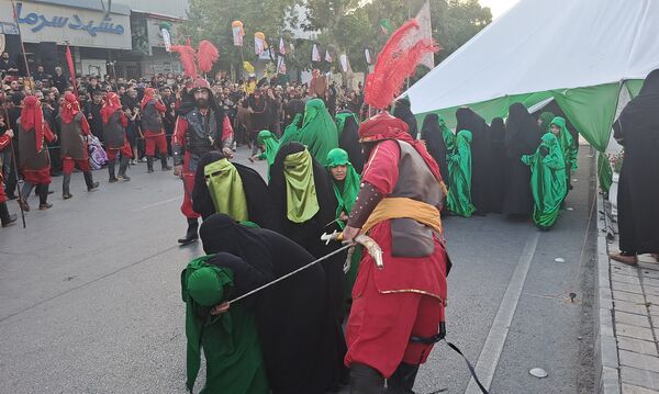 برپایی مراسم خیمه سوزان عصر عاشورا به یاد خاندان پاک اباعبدالله(ع)