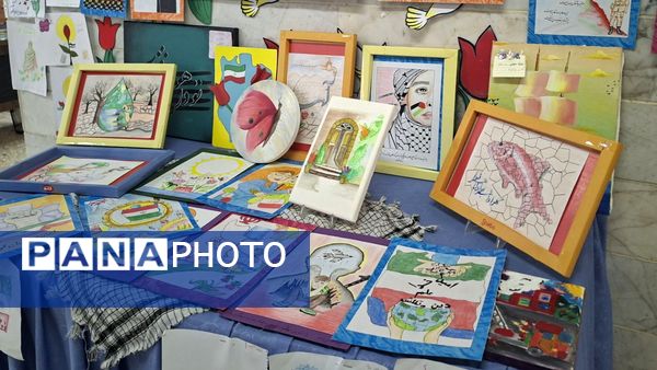 نمایشگاه ایران مقتدر در دبستان دخترانه فرهنگیان ۱