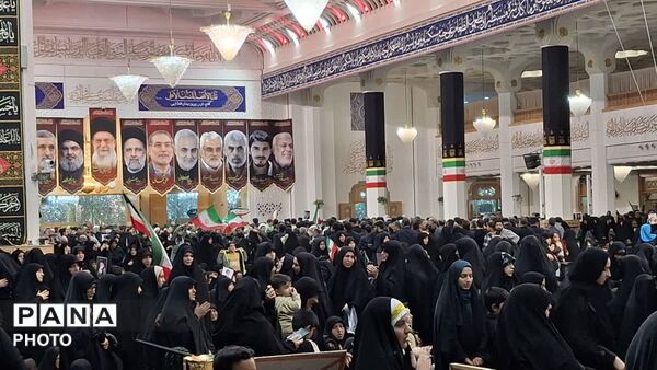 اجتماع خونخواهی مردم انقلابی قم در حرم حضرت معصومه(س)