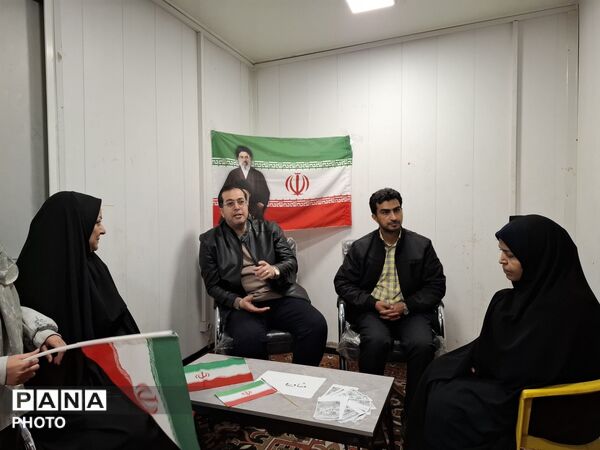 پویش «با هم قوی‌تر شویم»  در میدان ۱۵ خرداد