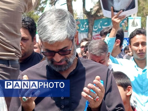 مشت هایی که انتقام را صدا می‌زند 