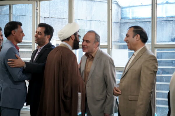 دیدار نوروزی مدیرکل آموزش و پرورش اصفهان با مدیران نواحی و مناطق استان
