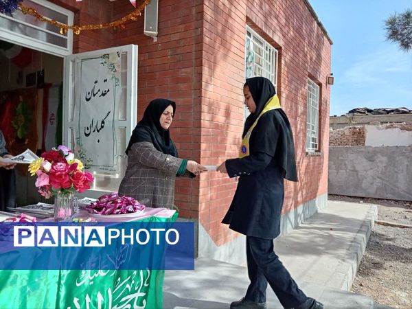 تقدیر از دانش آموزان معتکف دبیرستان مادر مهربان خلیل آباد