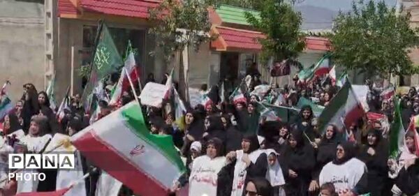 رزمایش بانوان جانفدای ایران در شهر آوه