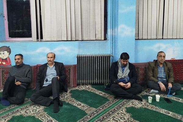 گردهمایی انجمن شعر و ادب فرهنگیان در دبستان طالقانی ناحیه دو شهرری 