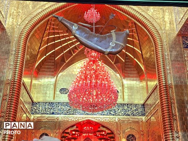 قلب ها برمدار حسین بن علی (ع) می‌تپد