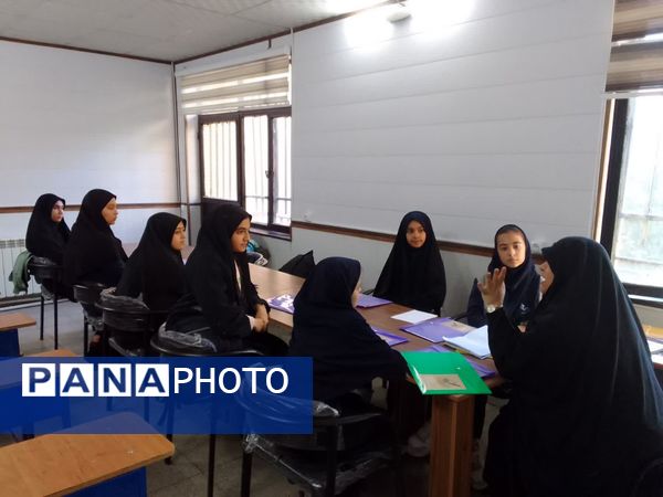 کارگاه آموزش نویسندگی ویژه دانش‌آموزان در شهرستان ورامین