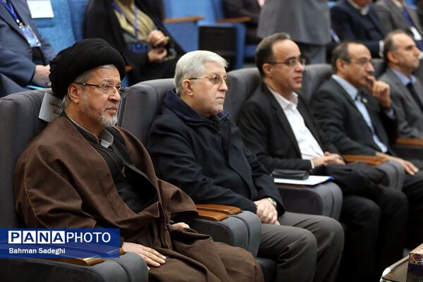 اختتامیه سی و سومین جشنواره پژوهش و فناوری دانشگاه تهران
