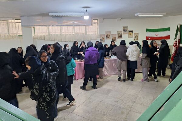 جشنواره ایرانمون در دبیرستان خدیجه کبری (س) پردیس