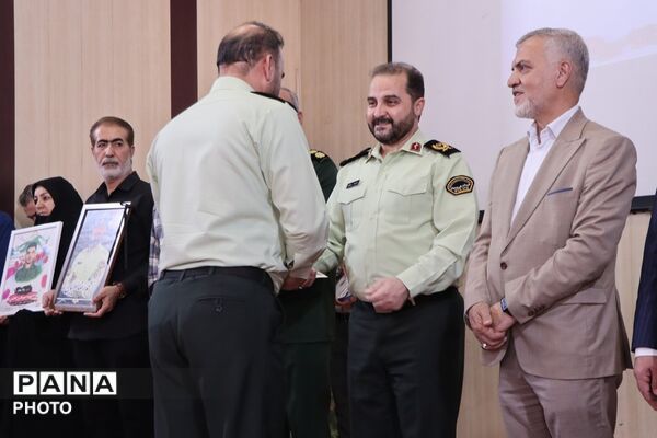 تکریم و معارفه در فرماندهی انتظامی شهرستان بهارستان