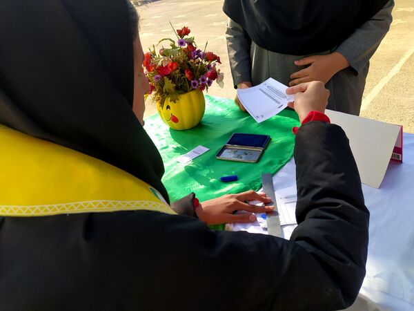 انتخابات شورای دانش آموزی در دبیرستان دخترانه امید 