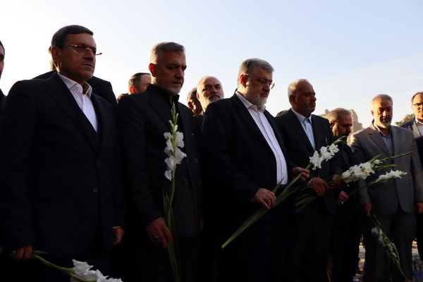 تجدید پیمان استاندار تهران با آرمان های شهدا