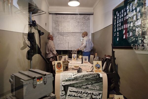  موزه عبرت میزبان دانش آموزان ملاردی 