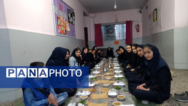 برگزاری محافل انس با قرآن و مراسم افطاری در مدارس شهرستان ملارد 