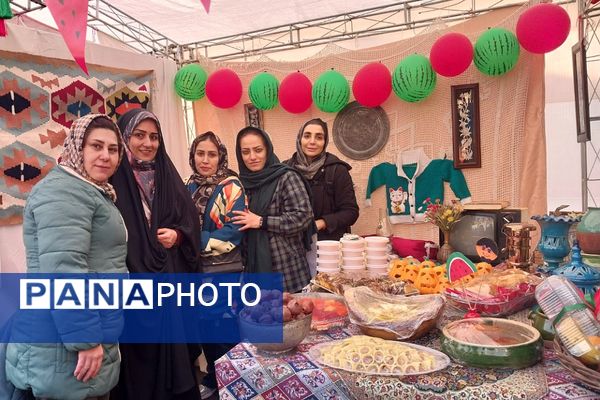 جشنواره ایرانشناسی در دبستان قلنبر ناحیه 2 شهرری 