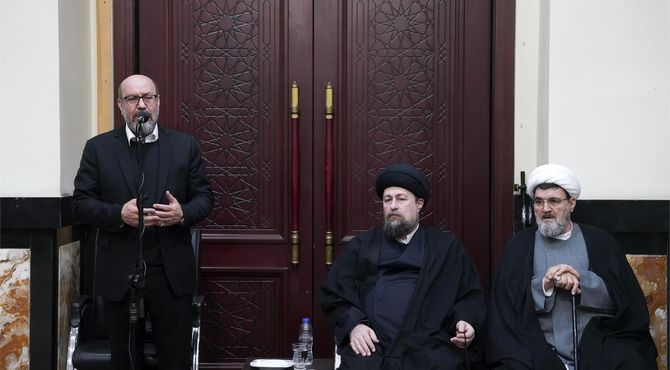 باید با همت مضاعف، مشکلات مردم را حل کنیم