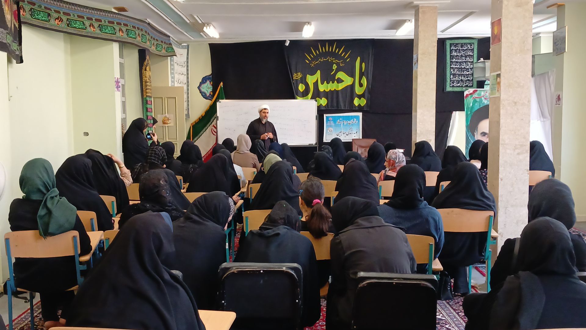 تبیین جایگاه حجاب در همایش بانوان فارسان