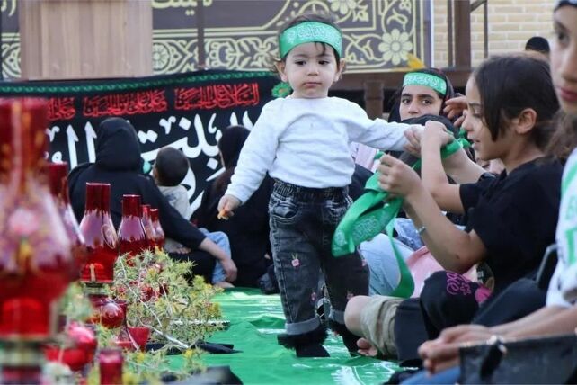 سفره جهانی حضرت رقیه (س) در حرم مطهر قیدار نبی (ع) گسترده شد