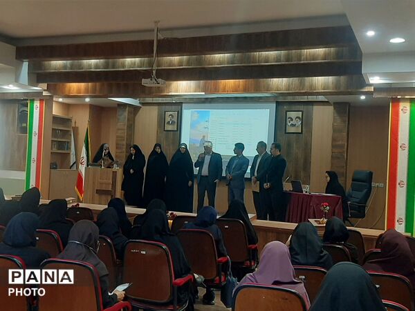 همایش هفته بهداشت روان و دوره توانمندسازی مشاوران مدارس آموزش و پرورش ناحیه شش