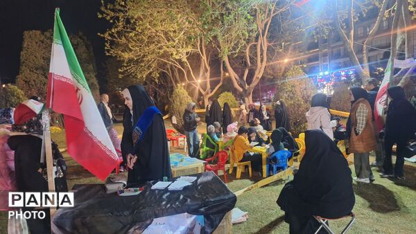 گذری بر اجتماعات شبانه میدان ولیعصر الهیه مشهد