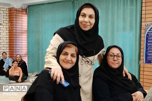 گرامیداشت هفته سلامت در مدرسه سعدی چهاردانگه