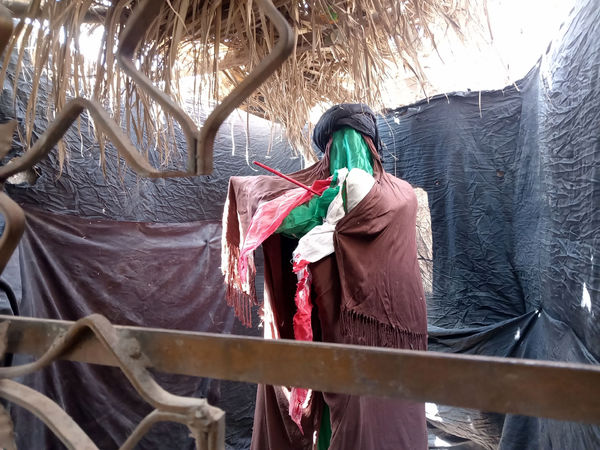 نمایشگاه غنچه‌های خونین در روستای باقرآباد