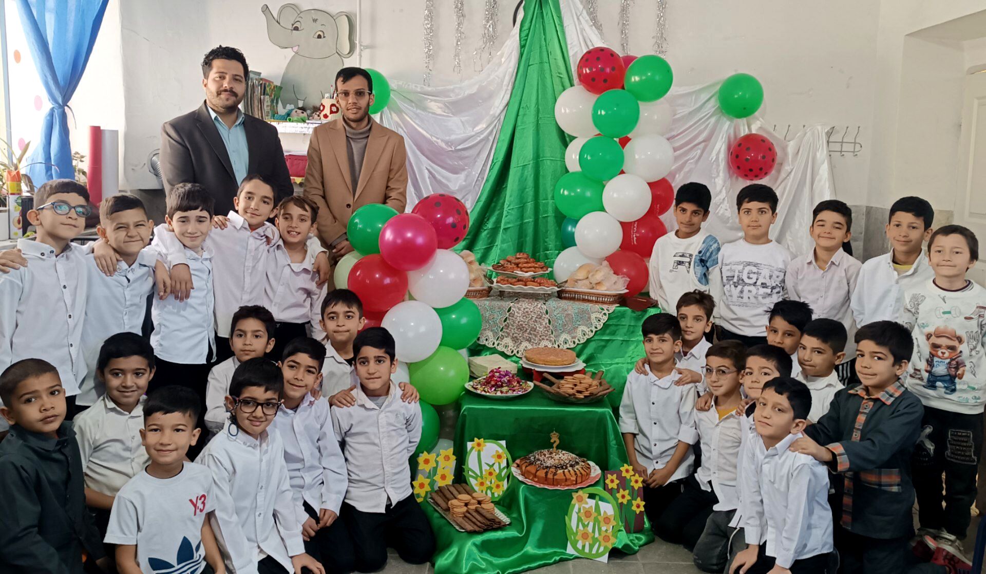 جشن میلاد امام زمان(عج)در دبستان شهید عجمی فدافن کاشمر