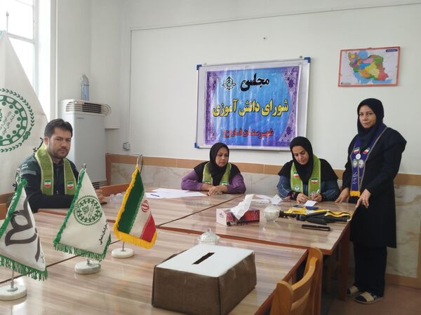 انتخابات شورای دانش‌آموزی در شهرستان فاروج 