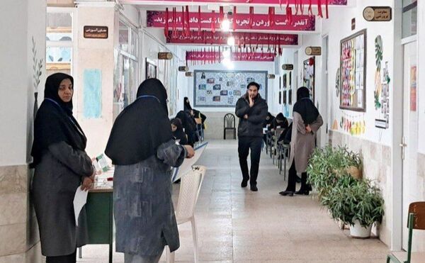 اولین مرحله آزمون های پایش هماهنگ استانی در دبیرستان دخترانه فاطمیه 