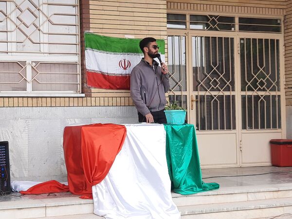 مردم ناغان در۲۲بهمن یکصدا شدند 