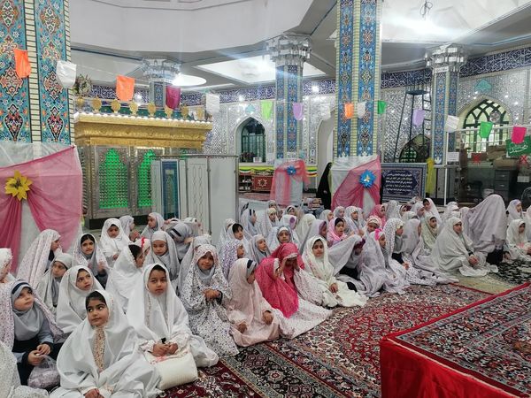 برگزاری جشن تکلیف پایه  سومی های مدرسه ناهید نخودی